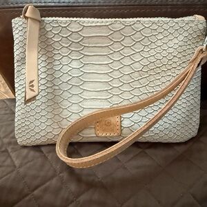 Textured wristlet from conzuella